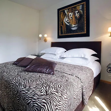 La Sainte Valerie Adults Only 4*