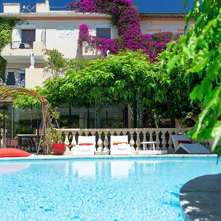 La Sainte Valerie Adults Only 4*