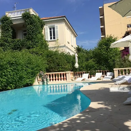 La Sainte Valerie Adults Only